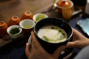 “传统茶新式饮，沁人心脾盈盛夏”清凉冷萃茶调饮